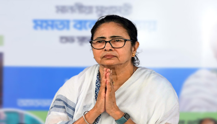 ​ভেঙে যাচ্ছে মমতার তৃণমূল কংগ্রেস!