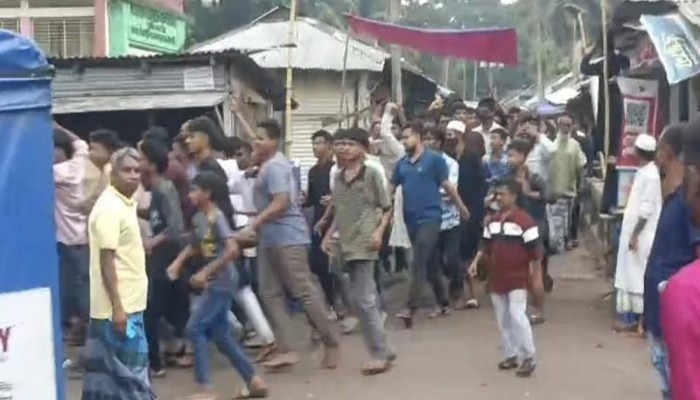 নোয়াখালীতে সন্ত্রাস-চাঁদাবাজির বিরুদ্ধে নিষিদ্ধ ছাত্রলীগের মিছিল-সমাবেশ