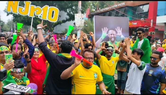 ​দিনাজপুরে ব্রাজিল সমর্থক গোষ্ঠীর উন্মাদনা ও শোডাউন