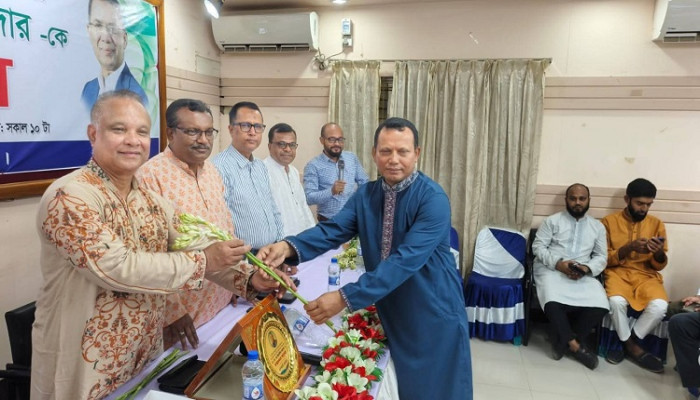 ​ঝালকাঠি প্রেসক্লাবের পক্ষ থেকে ডা. এস. এম. জিয়াউদ্দিন হায়দারকে সংবর্ধনা