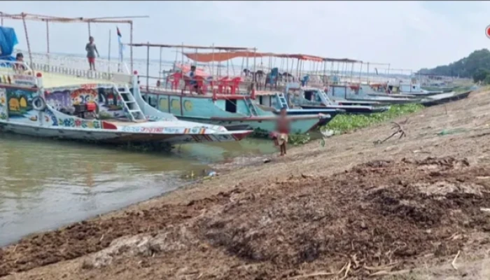 চেনা রূপ হারিয়ে পর্যটকশূন্য নিকলী হাওর