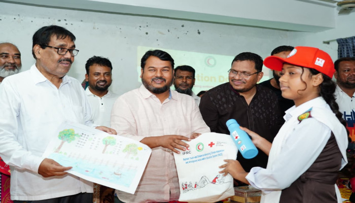 ​হিটওয়েভ সচেতনতায় লুডু-চিত্রাঙ্কন বিজয়ীদের পুরস্কার