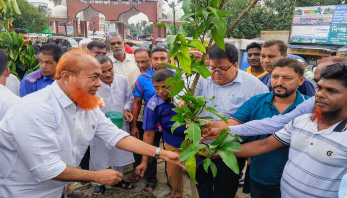 বাগেরহাটে খানজাহান আলী মিশনের উদ্যোগে বৃক্ষরোপণ কর্মসূচির উদ্বোধন