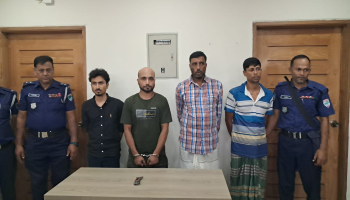 ৪৮ ঘণ্টার মধ্যে এ্যাড. শান্ত হত্যা মামলার প্রধান আসামিসহ ৪ জন গ্রেফতার, চাকু উদ্ধার