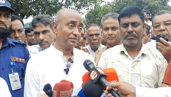 ​বাজার ও ব্যবসায়ীদের সিন্ডিকেট ভাঙতে হবে, মজুতদারি করলেই কঠোর ব্যবস্থা : আইনমন্ত্রী