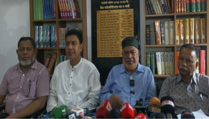 আসামিদের পক্ষে সাময়িকভাবে আইনি লড়াই না করার ঘোষণা আইনজীবী সমিতির