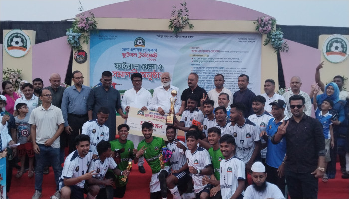 ​রাব্বুলের জোড়া গোলে ঈশ্বরগঞ্জের ঘরে গোল্ডকাপ ফাইনালে ত্রিশালকে ২-১ গোলে হারিয়ে চ্যাম্পিয়ন