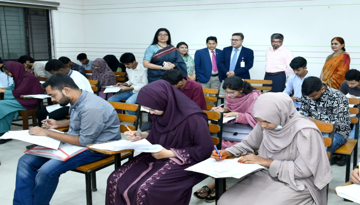 ​জাতীয় বিশ্ববিদ্যালয়ের আন্ডারগ্র্যাজুয়েট প্রোগ্রামের ১ম বর্ষের ভর্তি পরীক্ষা অনুষ্ঠিত
