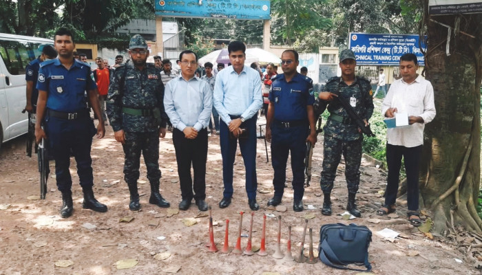 ​ঝিনাইদহে পরিবেশ অধিদপ্তরের মোবাইল কোর্ট- হাইড্রোলিক হর্নসহ ১০টি হর্ন জব্দ, ৬ চালককে জরিমানা