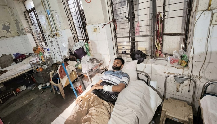 শালিখায় মাদক অভিযানে মাদক কারবারির ছুরির আঘাতে পুলিশের এএসআই আহত