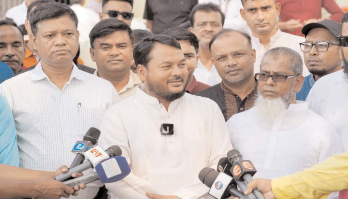 রাজশাহীতে প্রধানমন্ত্রীর সফর ঘিরে মাদ্রাসা মাঠ পরিদর্শনে রাসিক প্রশাসক