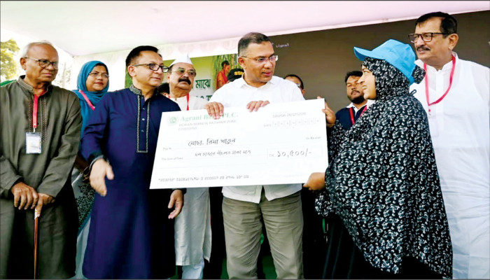 রাজশাহীতে আখচাষীদের ১২ কোটি টাকা প্রণোদনা দিয়েছেন প্রধানমন্ত্রী