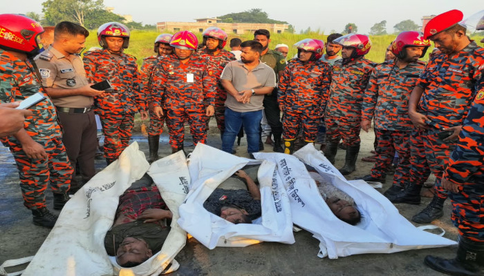 ​মুন্সীগ‌ঞ্জে ঢাকা-মাওয়া এক্সপ্রেসওয়েতে বাস দুর্ঘটনায় নিহত ৩, আহত ১৬