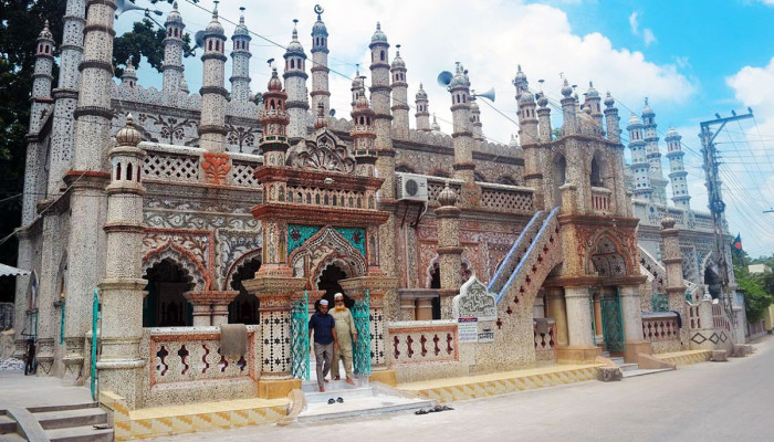 ​পুজার পর নীলফামারীর দর্শনীয় স্থানে উপচেপড়া ভীর