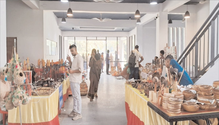সোনারগাঁয়ে শেষ হলো লালন কারুমেলা লোকজ ঐতিহ্য তুলে ধরলেন কারুশিল্পীরা