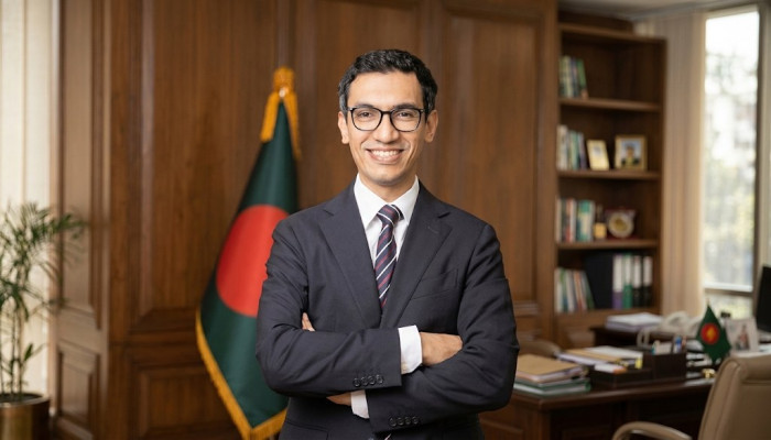 পিপিপির আওতায় ১৫টি বড় সৌরবিদ্যুৎ প্রকল্প নিচ্ছে সরকার