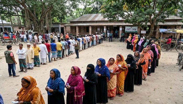 রাষ্ট্রপতির ছেড়ে যাওয়া আসনে পাঁচ প্রার্থীর লড়াই